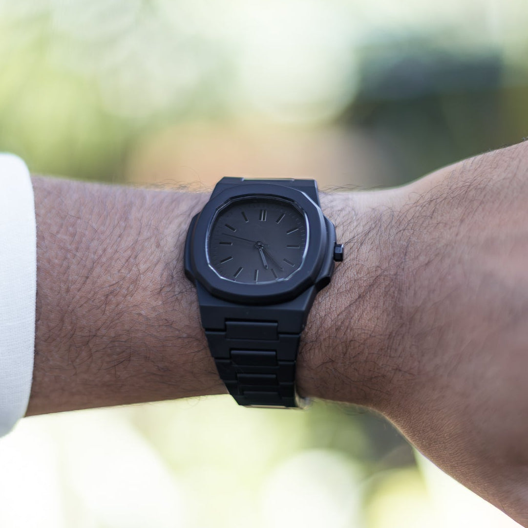 Relógio Preto Minimalista Nautilus